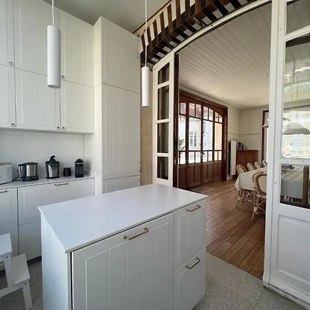 La Rafale Centre 300 M Appartement *
